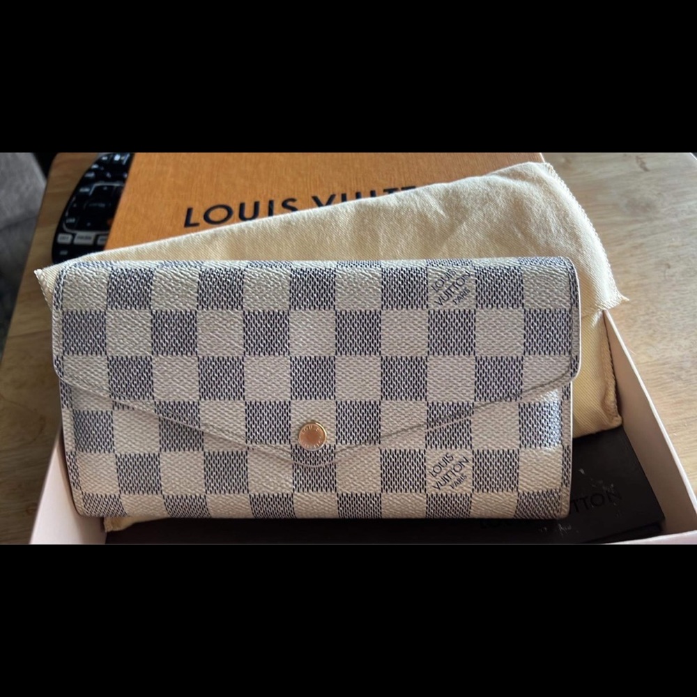 ‼️Authentic‼️LV Wallet